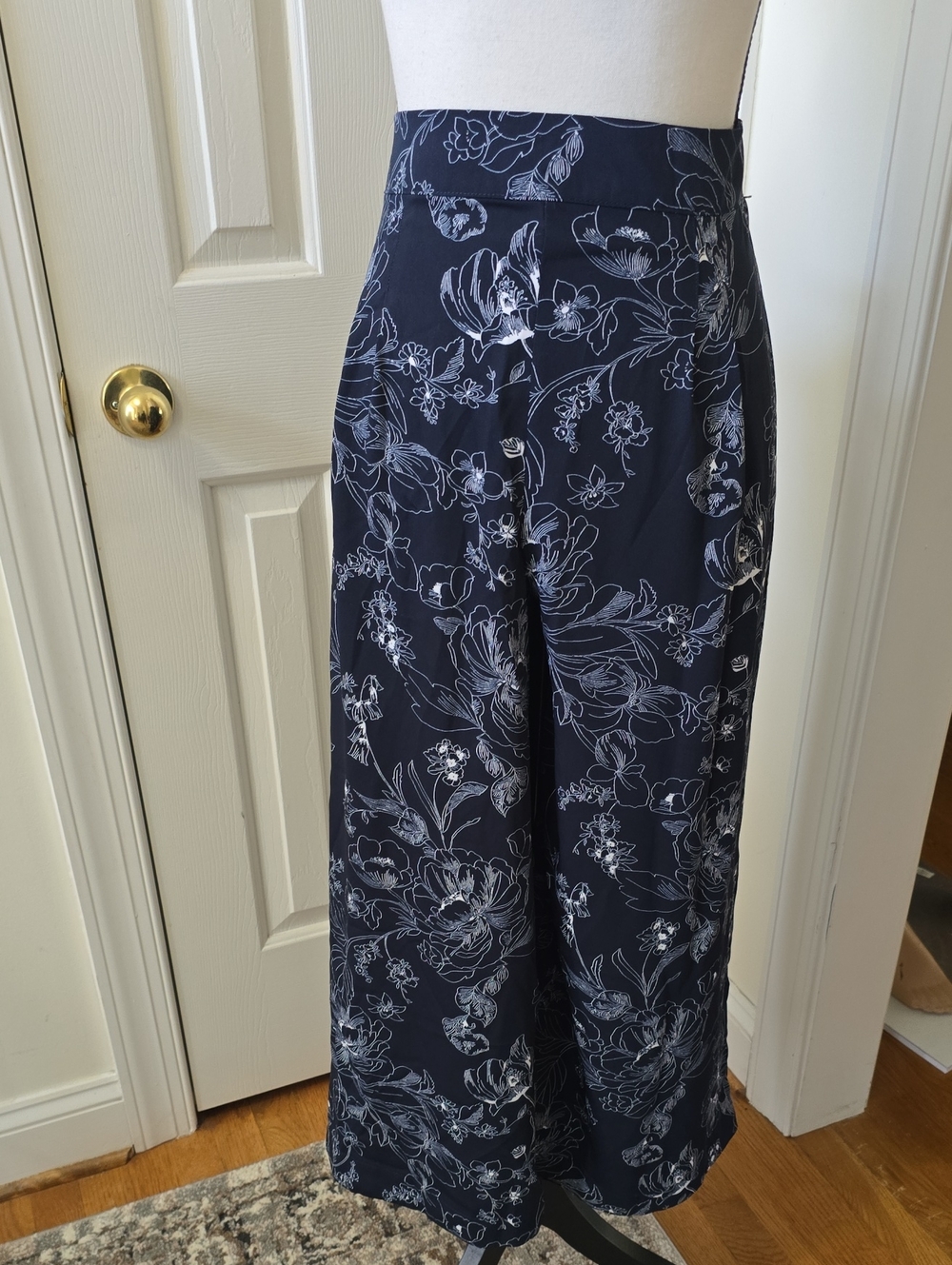 LIZ CLAIBORNE BRAND WOMEN'S PLUS SIZE BLUE DRESSY PANTS SIZE 18